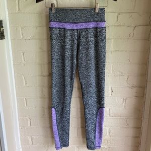 DNLA grey gray and lavender light purple stretchy size small workout leggings